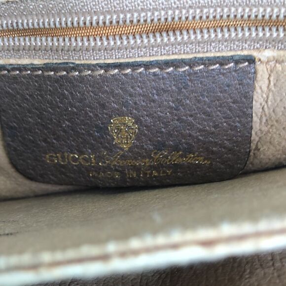 Vintage Gucci Crossbody - Picture 7 of 10